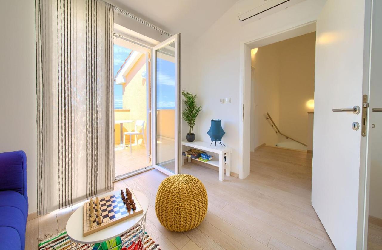 Apartments Aster Malinska Luaran gambar