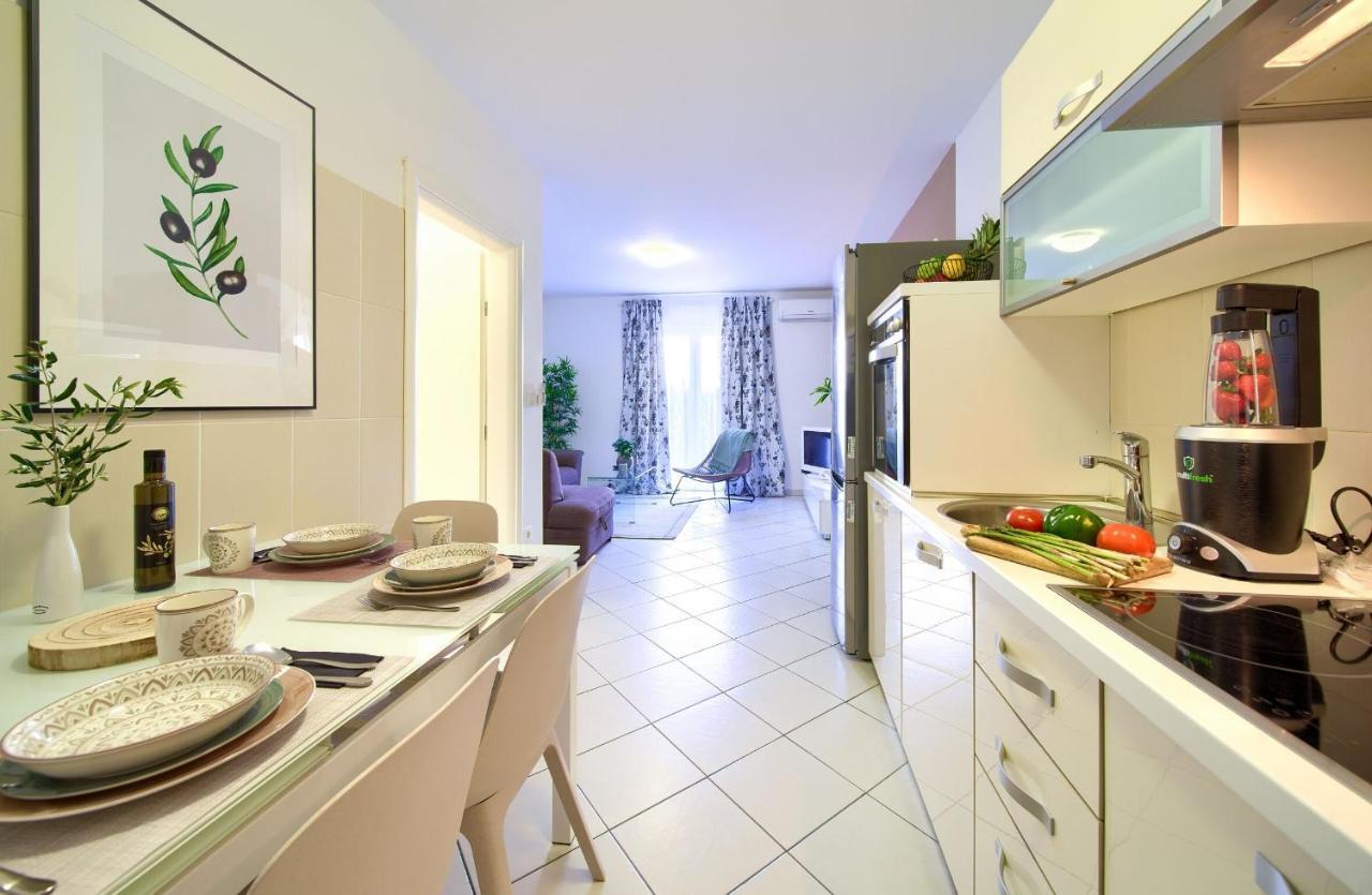 Apartments Aster Malinska Luaran gambar