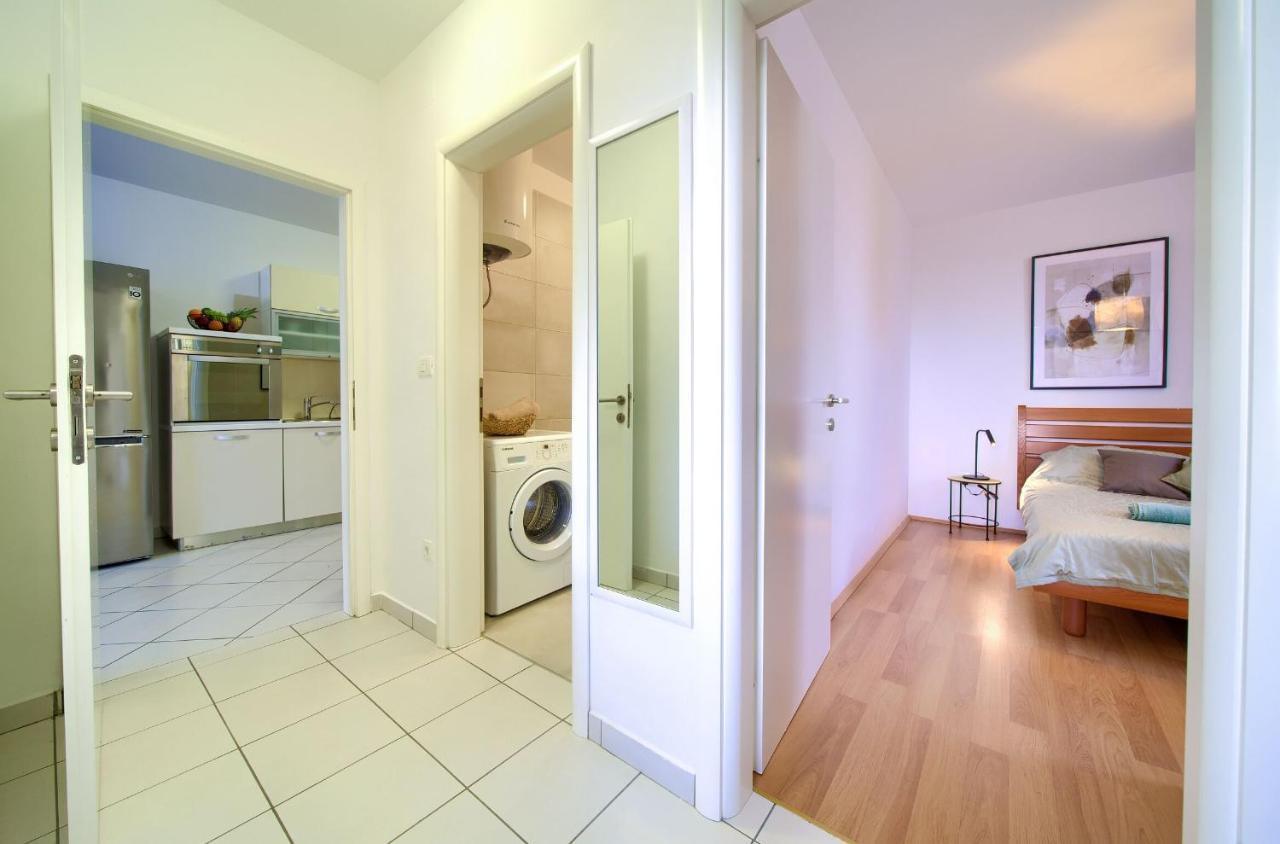 Apartments Aster Malinska Luaran gambar