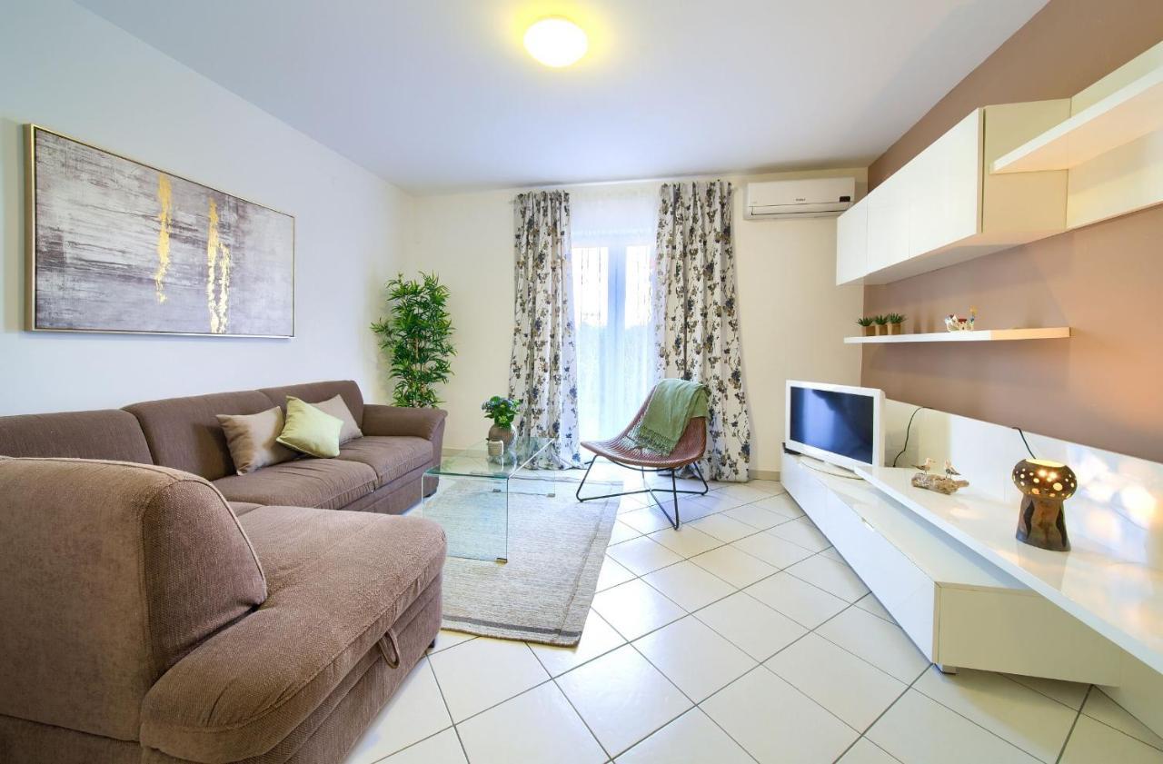 Apartments Aster Malinska Luaran gambar