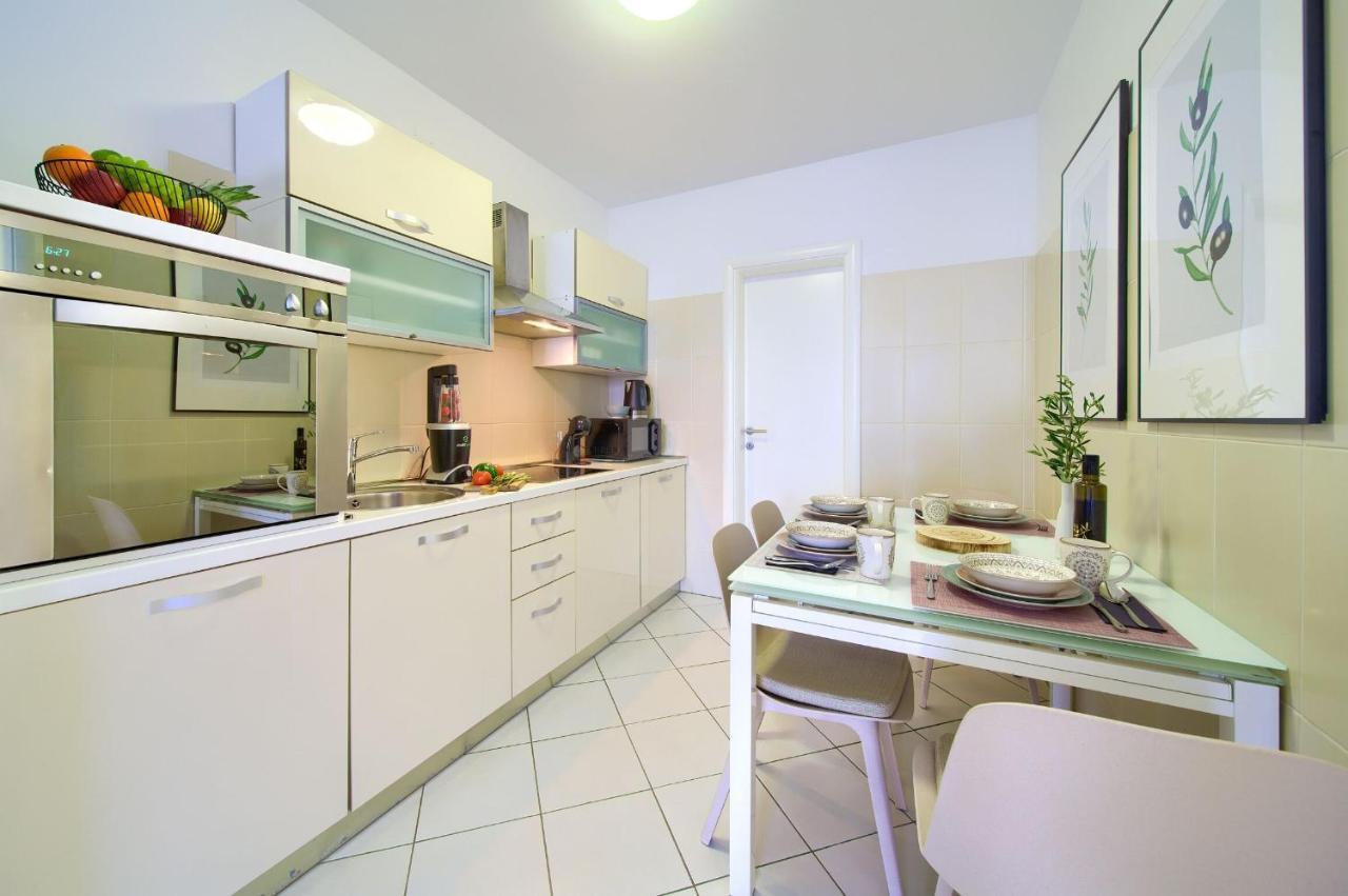 Apartments Aster Malinska Luaran gambar